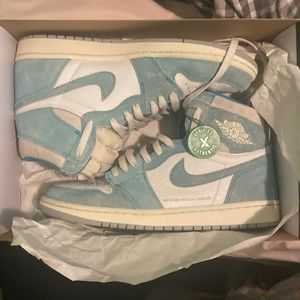 Jordan (turbo green)